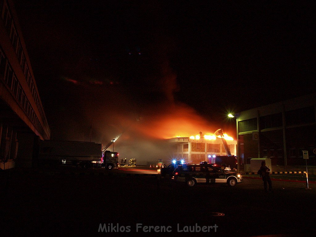 Grossbrand Halle auf dem Grossmarkt Koeln P495.JPG